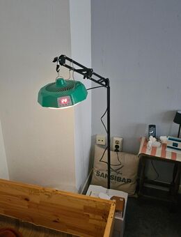 TIERE WÄRMELAMPE ( WIR HATTEN 5 HUNDEWELPEN ) - Langenfeld (Rheinland)