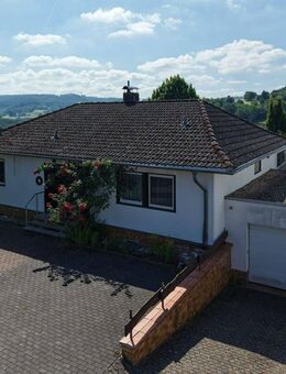 Gelegenheit! Bungalow in ruhiger Wohnlage mit Garten und Garage! - Eitelborn