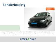 VW Golf, 1.5 eTSI R-Line, Jahr 2023 - Nürnberg