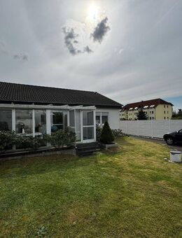 Kleines Paradies gesucht? 3-Zimmer-Bungalow mit Garten und Flair! - Bitterfeld-Wolfen