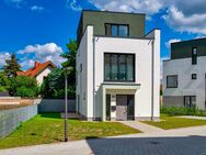 Attraktives Einfamilienhaus mit großem Garten und Dachterrasse - Berlin