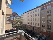 Provisionsfrei: Bezugsfreies frisch renoviertes App mit Balkon, Aufzug, Keller - Berlin