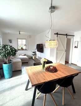 neuwertige 3-Zimmer-Wohnung mit Südbalkon in Kienberg - Kienberg