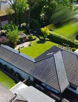 Großzügiger Winkelbungalow in ruhiger Wohnlage mit Ausbaureserve und gepflegtem Garten - Weddingstedt