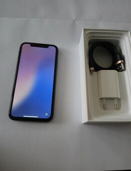 Apple iPhone 11 A2221 (CDMA + GSM) - 64GB - Schwarz (Ohne Simlock) (Dual-SIM) - Harzgerode