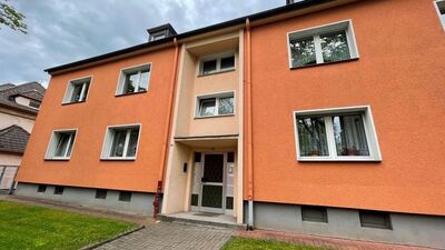 ** Tolle Aussichten für Kapitalanleger! ** Vermietete 4,5-Raum- ETW mit Garten in E- Altenessen !