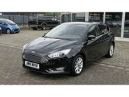 Ford Focus Lim. Titanium/Bixenon/ACC/R-Camera - Adelheidsdorf