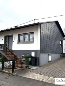 Wohnen auf einer Ebene mit über 1.155 m² Grundstück und Garage! - Montabaur