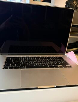 MacBook Air 15 mit Apple M3 Chip - Langgöns