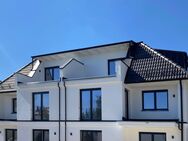 Großzügige, hochwertig ausgestattete 3-Zimmer-EG-Gartenwohnung mit Terrasse und zwei großen Hobbyräumen - München