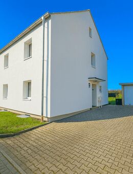 Investmentpaket: 11 Reihenhäuser, 23 Einheiten, 9 Garagen - Eine einzigartige Gelegenheit! - Bergheim (Nordrhein-Westfalen)