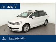 VW Touran, 2.0 TDI Comfortline, Jahr 2022 - Böblingen