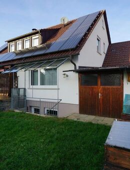 Geräumiges Wohnhaus mit Garage - Dettingen (Erms)