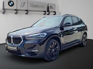 BMW X1, xDrive25e Sport Line HiFi, Jahr 2021 - Eggenfelden