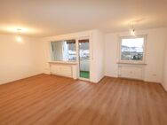 Neustadt: 2-Zimmer-Wohnung mit Balkon, Einbauküche und Garage als Erstbezug nach umfangreicher Renovierung - Neustadt (Coburg)