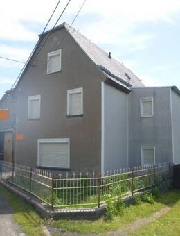 Sanierungsbedürftiges Einfamilienhaus mit großer Werkstatt in Frauendorf / Frohburg - Frohburg