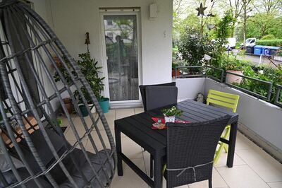 Attraktive Kapitalanlage - Helle 2-Zimmer-Wohnung mit großem überdachtem Balkon