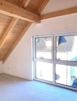 Provisionsfrei: Doppelhaushälfte mit Carport für Zwei Fahrzeuge in Herzogenaurach – Zentrum - Herzogenaurach