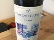 Rot Wein CHATEAU CARTIER ANTIK WEIN 1986 SAINT - EMILION APPELLATION SAINT - EMILION CONTROLEE ALC 12,3% 75cl 20 Flaschen vorhanden in 2 Holzkisten.1x 12 Fl. 1x 8 Fl. - Bochum