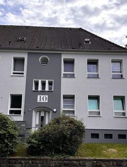 *** Erstbezug nach Modernisierung! Charmante Altbauwohnung mit Duschbad! *** - Essen