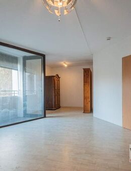 NICHTS WIE REIN - 2-Zimmer-Wohnung mit kleiner Loggia in Homburg-Schwarzenbach zu vermieten! - Homburg