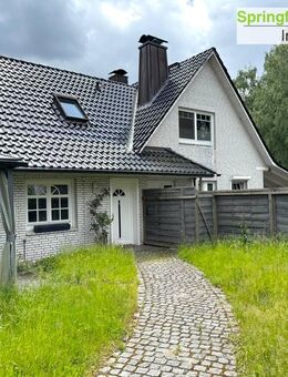 Vielseitige Doppelhaushälfte mit Garten, großer Terrasse, Bürotrakt & Garagen - Hamburg