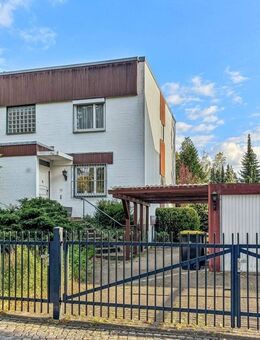 Architektenhaus: 2 Vollgeschosse mit schönem Garten in ruhiger Lage von Berlin-Lankwitz - Berlin