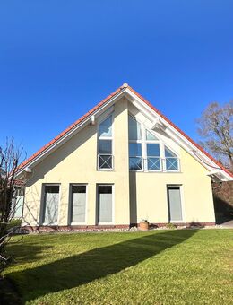 Außergewöhnliches Exklusiv- Domizil mit Galerie, firsthoher Deckengestaltung und Wintergarten in Bad Zwischenahn-Elmendorf/ nahe Zwischenahner Meer - Bad Zwischenahn