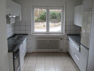 Schöne 4-Zimmer-Wohnung mit Südbalkon in ruhiger Ortsrandlage in Ingersheim in gepflegtem Zweifamilienhaus - Ingersheim