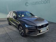 Volvo V60 CC, Plus AWD, Jahr 2022 - München