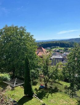 Romantische 3-Zimmer-Maisonette im Denkmalbau in Schlossnähe mit phantastischem Panoramablick - Fürstenstein