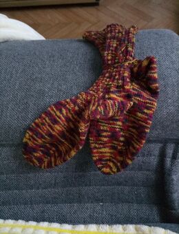 Selbstgestrickte warme Wollsocken Größe 44 - Berlin
