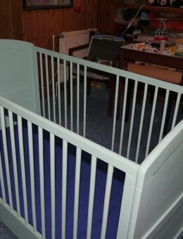 Babybett ,Kombibett, Kinderbett 70 x 140 cm ,Matratze,Bettzeug - Düsseldorf