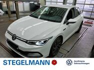 VW Golf, 1.5 TSI VIII Style heizb Lenkrad, Jahr 2023 - Detmold