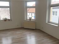 TOP sanierte 2 Zimmer Wohnung in Calbe - Obergeschoß - gute Lage - auf Wunsch mit Einbauküche - Calbe (Saale)