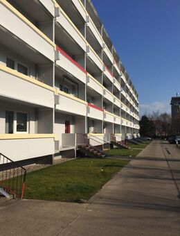 Seniorengerechte 2 Raum- Wohnung mit Aufzug in Bitterfelder Innenstadt - Bitterfeld-Wolfen