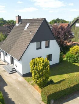 Modernisiertes Einfamilienhaus mit überdachter Veranda und Garage - Elmshorn