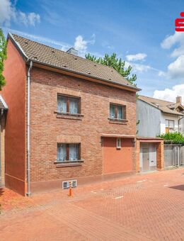 Sanierungsbedürftiges Einfamilienhaus mit zusätzlicher Baulücke und großem Garten in Morsbach - Würselen
