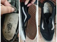 Getragene Vans, Sneaker von Studentin - Esslingen (Neckar)