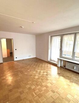 Sofort Bezug,Hoher Wohncomfort, in parkähnl. Anlage, 4-Zi-ETW, großz. Grundr. L-Balkon, Aufz., 2 TiefGargenst-Plätze - Germering