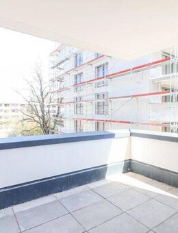 Modernes Wohnambiente mit großzügigem Balkon: Helle 4-Z.-Neubau-Wohnung - Schwäbisch Gmünd
