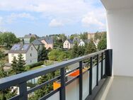 Traumhafter Ausblick über Thalheim - dies wird in dieser 4-Raum-Wohnung möglich. - Thalheim (Erzgebirge)