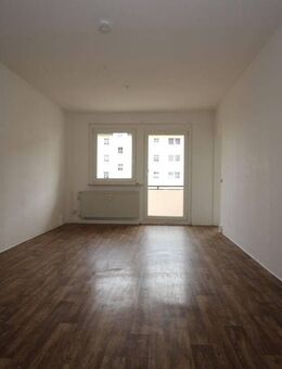 **Große 6-Zimmer-Wohnung nach Wohnungszusammenlegung zu vermieten** - Rosenbach (Vogtland)