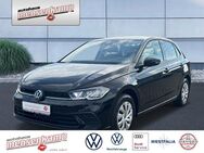 VW Polo, 1.0 l TSI Life, Jahr 2022 - Springe