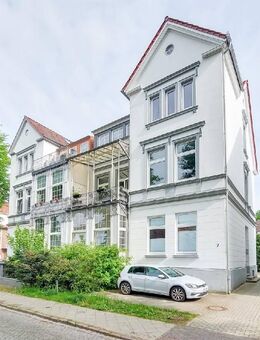 Charmante 3-Zi.-Altbau-Wohnung mit Carport Stellplatz in zentraler Lage! - Stade (Hansestadt)