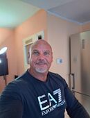 54 Jähriger junggebliebener Mann sucht passende Frau in 42103