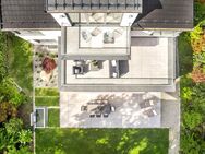 Geräumige Architekten-Villa von 2023 mit Lift, Tiefgarage und Spa-Bereich - München