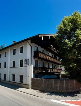 Stilvolle 3-Zimmer-Wohnung in Traunstein - modernisiert, bezugsbereit mit Stellplatz - Traunstein