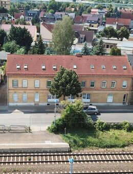 Schöne 3-Raumwohnung im Dachgeschoss mit Einbauküche - Bitterfeld-Wolfen