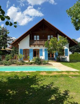 Rarität: Freistehendes Landhaus mit Pool und großem Garten - Mering
